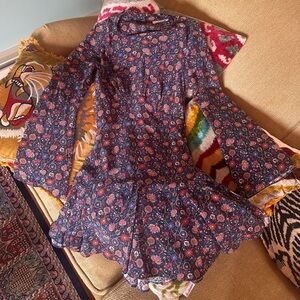 Doen 100% Silk Bell Sleeve Mini Dress in Navy Medallion Print XXS